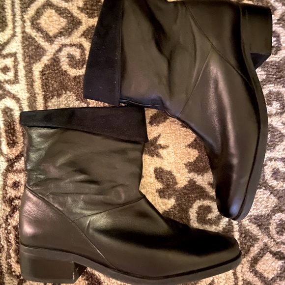 Gorgeous Black Booties🖤 - Picture 1 of 16